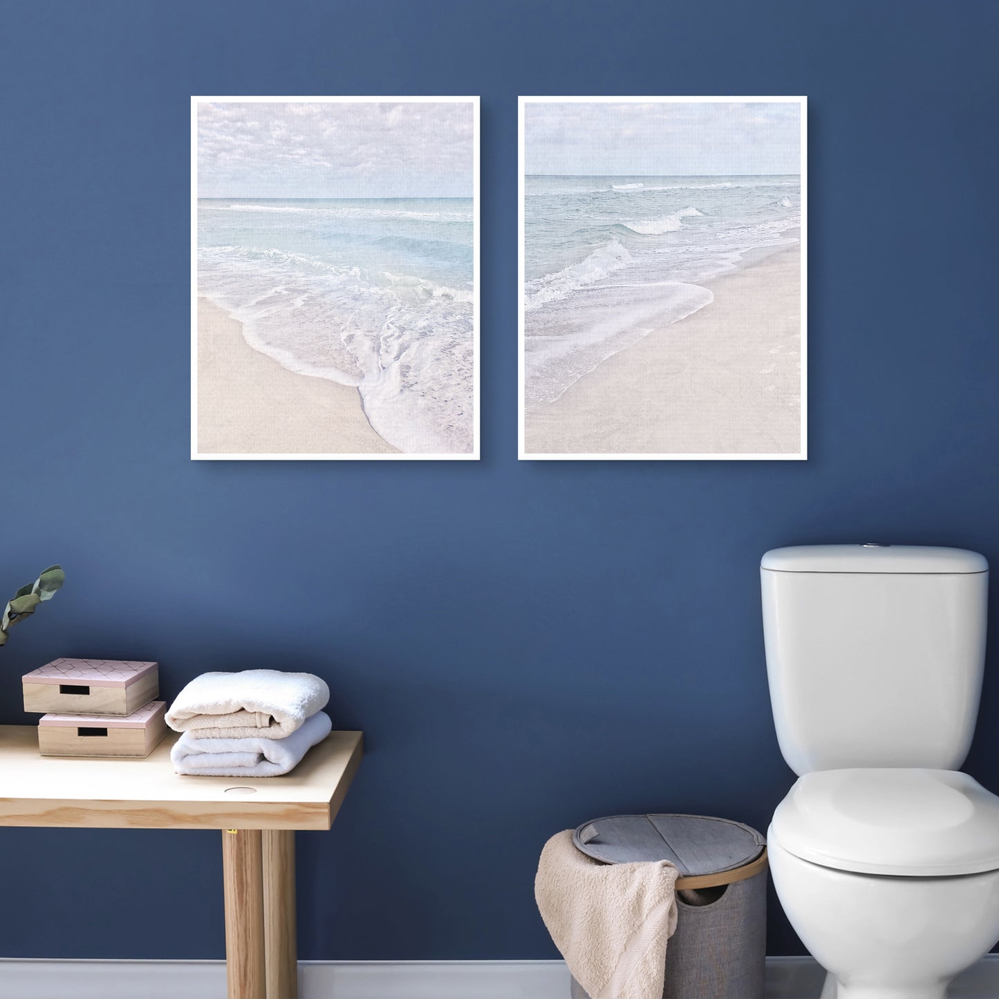 Olas blanqueadas por el sol en la playa - Christine Zalewski