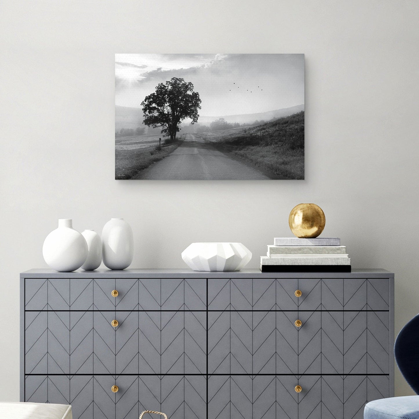 Camino rural brumoso - Lori Deiter