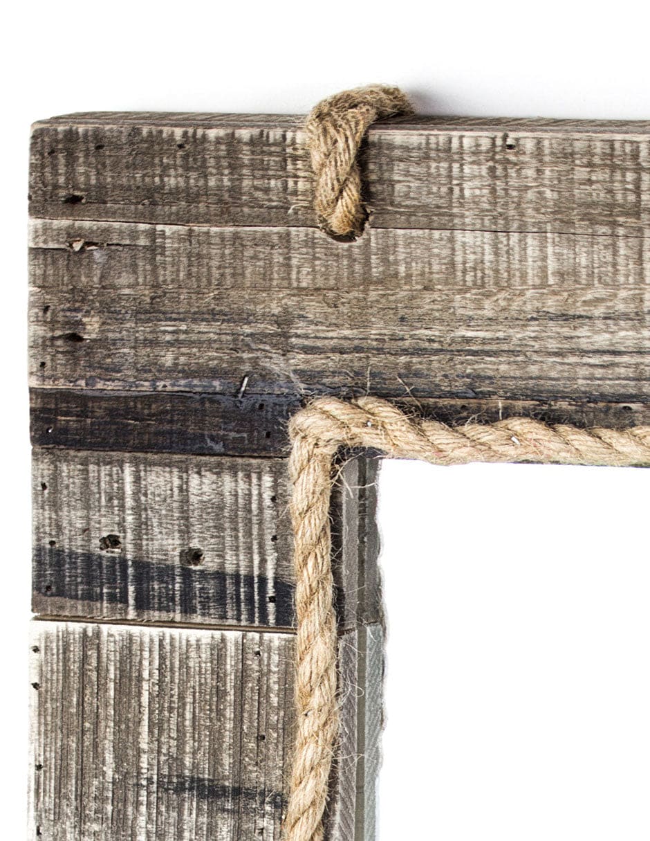 Espejo rectangular rústico de tablón de madera con cuerda incrustada