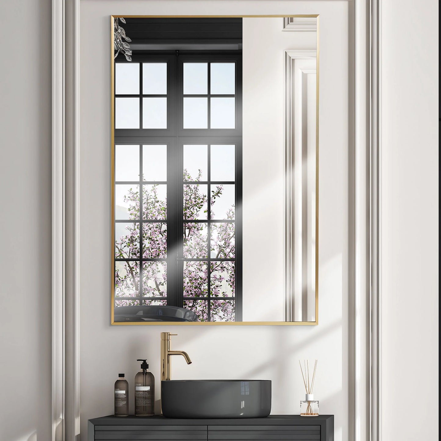 Espejo de pared moderno rectangular con marco de metal delgado