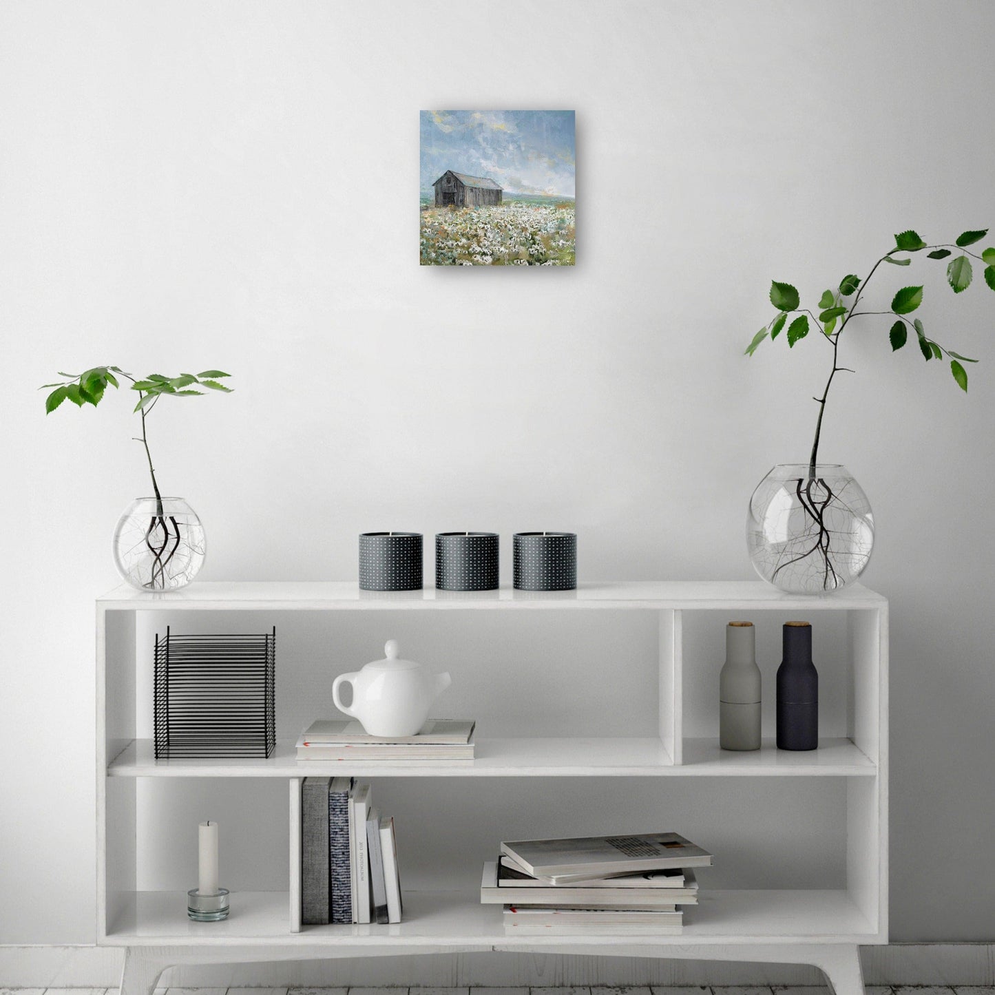 Granero con amapolas blancas - Studio Arts