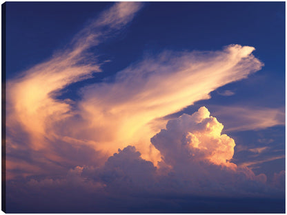 Nubes de resplandor al atardecer - Vintage Images