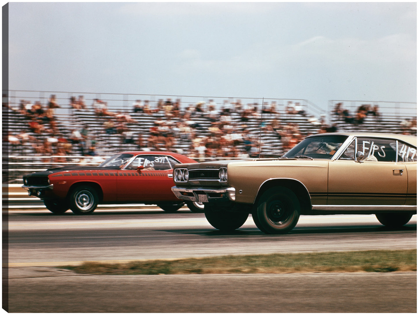 Dos coches de carreras de arrastre - Vintage Images