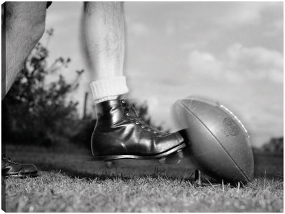 Kickoff Time Fútbol - Vintage Images