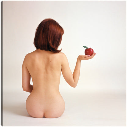 Figura Femenina con Manzana - Vintage Images