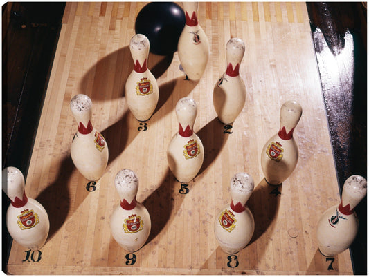 Pines de bolos arriba - Vintage Images