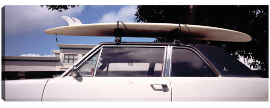 Tabla de surf en el coche - Panoramic Images