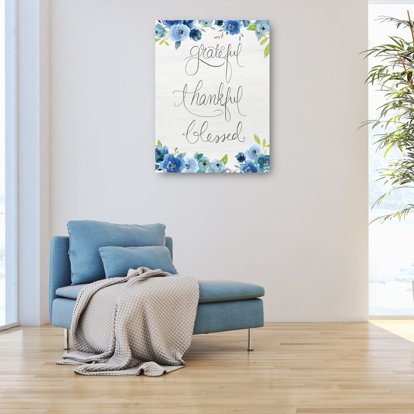 Agradecido, agradecido, bendecido con flores azules - Daniela Santiago