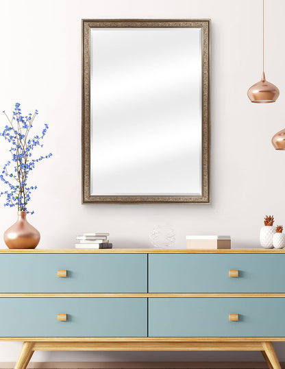 Espejo Biselado de Pared Enmarcado en color Dorado clásico