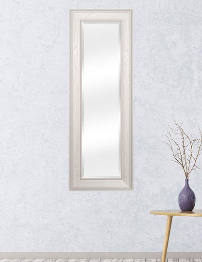 Espejo Biselado de Pared Enmarcado en color Blanco con textura de madera