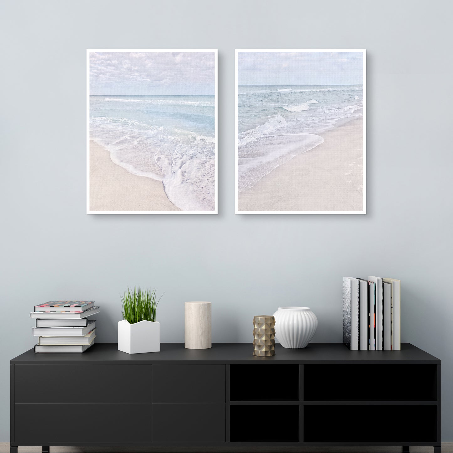 Olas blanqueadas por el sol en la playa - Christine Zalewski