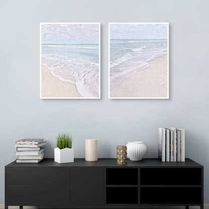 Olas blanqueadas por el sol en la playa - Christine Zalewski