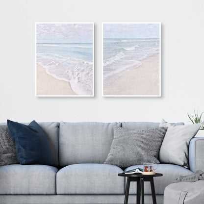 Olas blanqueadas por el sol en la playa - Christine Zalewski