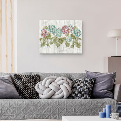 Vibrante hilera de hortensias sobre madera - Cheri Blum
