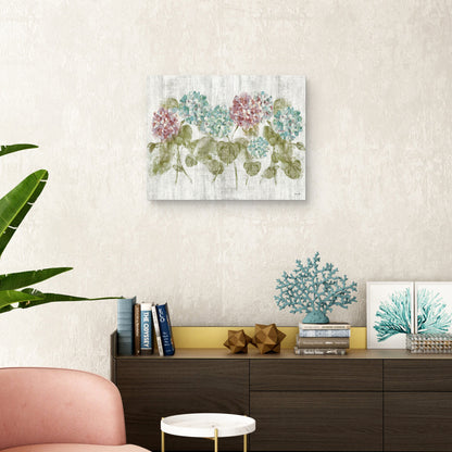 Vibrante hilera de hortensias sobre madera - Cheri Blum