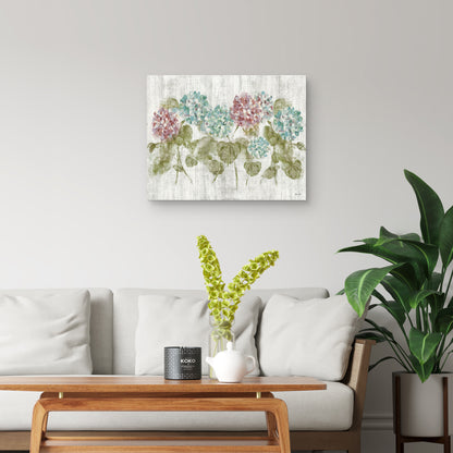 Vibrante hilera de hortensias sobre madera - Cheri Blum