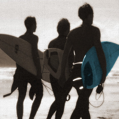 Tres surfistas - Noah Bay