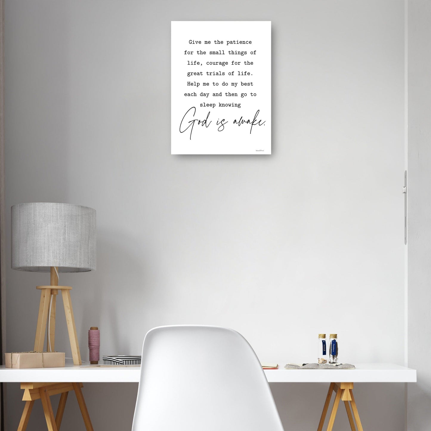 Dios está despierto - lettered & lined